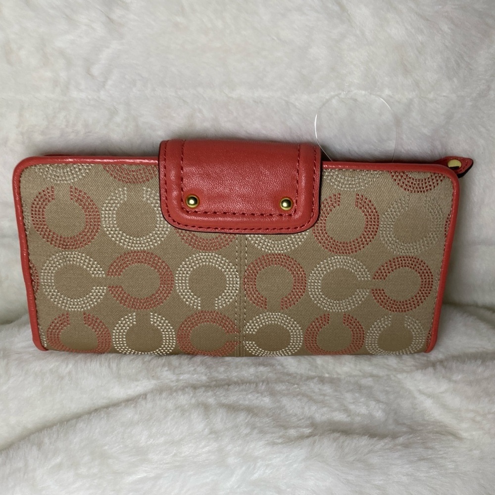 NWOT Vintage Coach Ashley Dotted OP Art Sateen Salmon C's/Leather Trim Wallet - Picture 3 of 9